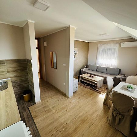 Gradiska Na Savi Apartmani I Sobe Eksteriør bilde