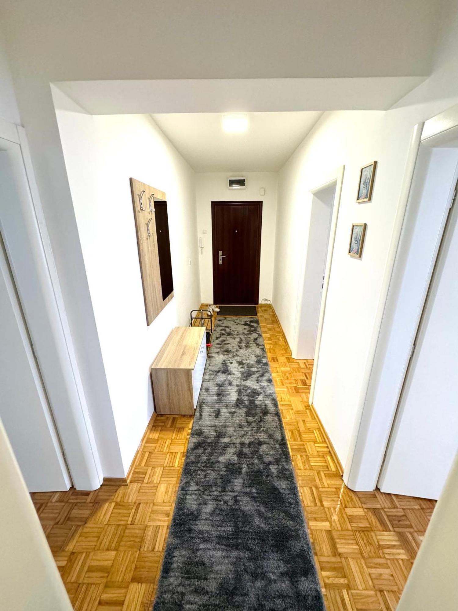 Gradiska Na Savi Apartmani I Sobe Eksteriør bilde