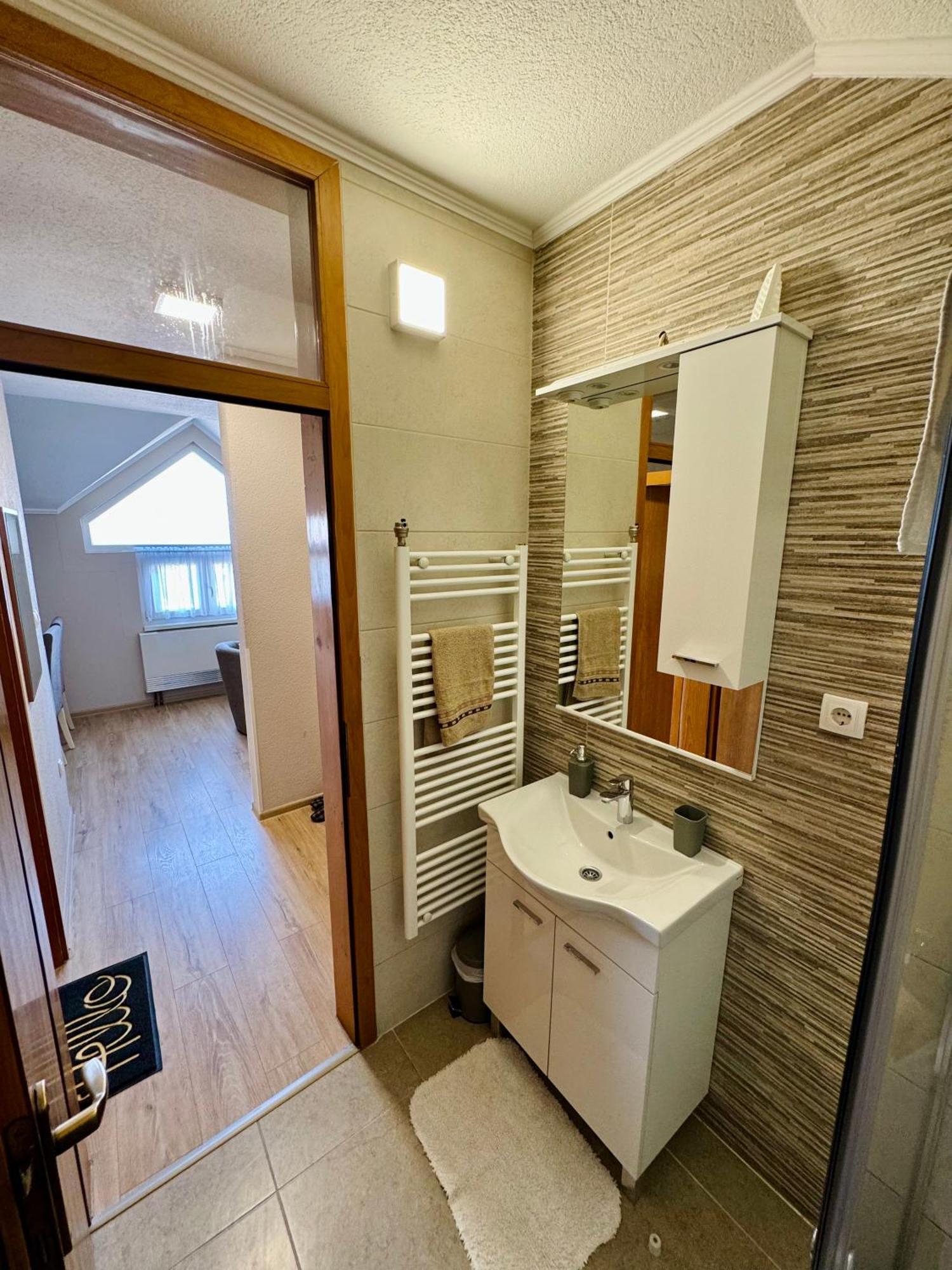 Gradiska Na Savi Apartmani I Sobe Eksteriør bilde