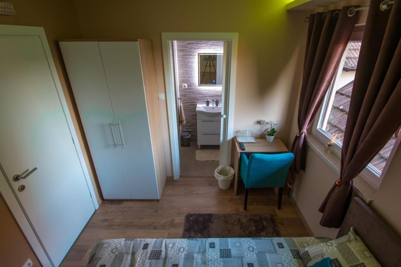 Gradiska Na Savi Apartmani I Sobe Eksteriør bilde